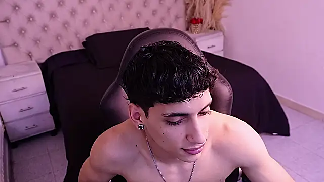 JhoanLeandro online show from 06/14/26, 06:36