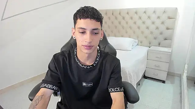 JhoanLeandro online show from 09/21/25, 05:45