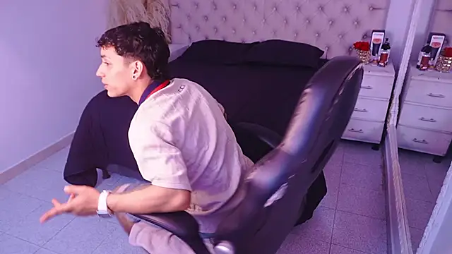 JhoanLeandro online show from 04/17/26, 07:33