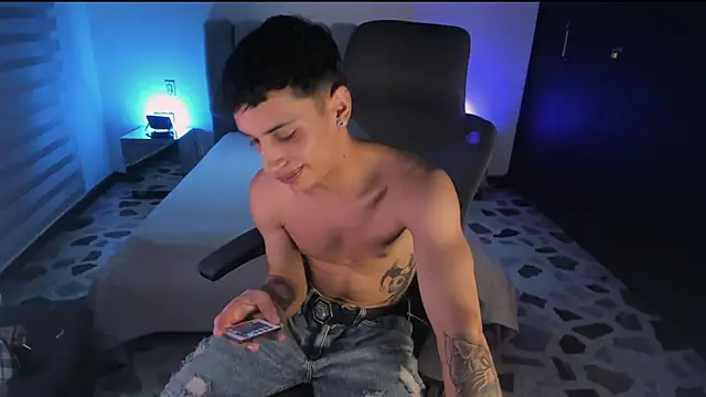 JhoanLeandro online show from 09/30/25, 02:06