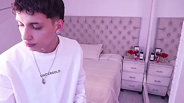 JhoanLeandro online show from 04/07/26, 05:42