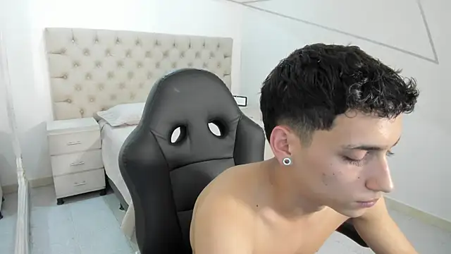 JhoanLeandro online show from 10/17/25, 07:00