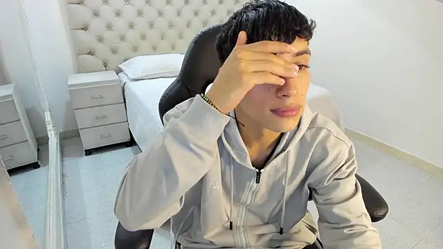 JhoanLeandro online show from 11/15/25, 05:00