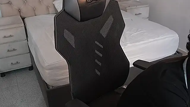 JhoanLeandro online show from 02/10/26, 06:34