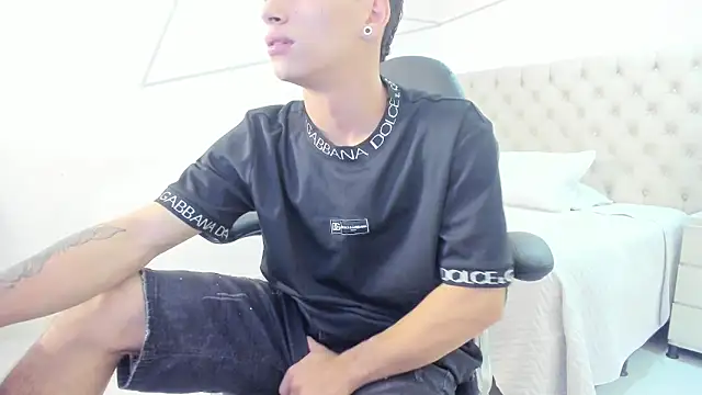 JhoanLeandro online show from 09/19/25, 04:49