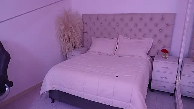 JhoanLeandro online show from 04/12/26, 04:49