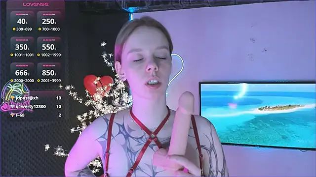 Snapshot of kitness_sky chatting on 02/21/25, 01:22 kitness sky online show from 02/21/25, 01:22