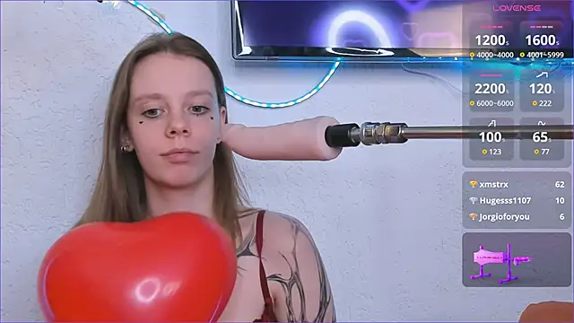 Snapshot of kitness_sky chatting on 02/19/25, 12:55 kitness sky online show from 02/19/25, 12:55