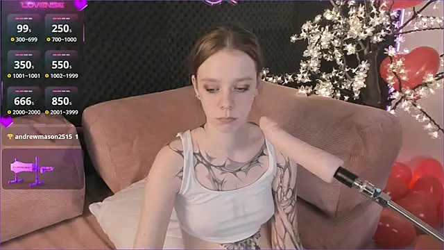 Snapshot of kitness_sky chatting on 02/26/25, 02:27 kitness sky online show from 02/26/25, 02:27