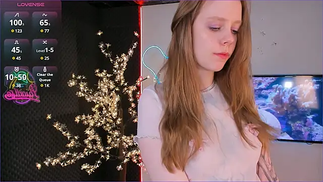 Snapshot of kitness_sky chatting on 02/06/25, 10:25 kitness sky online show from 02/06/25, 10:25