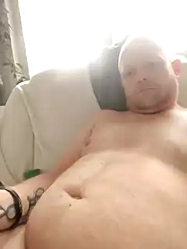 Snapshot of bouraktom6 chatting on 12/02/25, 07:54 bouraktom6 online show from 12/02/25, 07:54