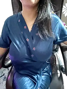 Snapshot of Babybird chatting on 02/08/26, 03:32 Babybird online show from 02/08/26, 03:32