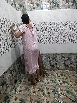 Snapshot of Babybird chatting on 01/12/26, 06:20 Babybird online show from 01/12/26, 06:20