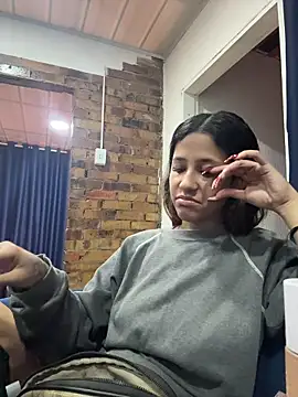 vicky bass online show from 11/04/25, 09:29