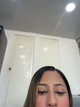 vicky bass online show from 11/14/25, 07:28