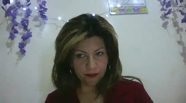 Snapshot of xxsexycutexxx chatting on 02/19/25, 02:22 xxsexycutexxx online show from 02/19/25, 02:22