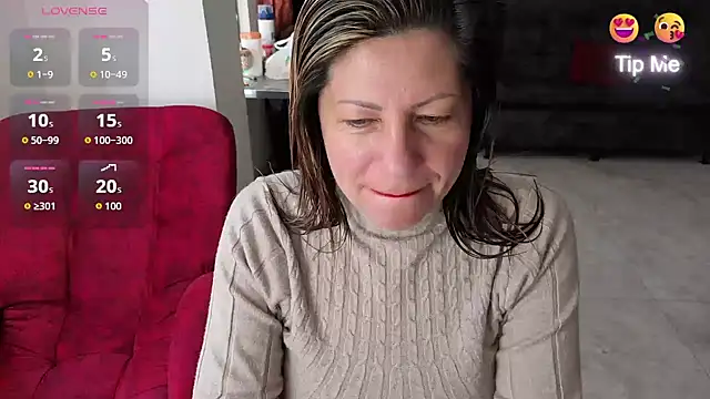 Snapshot of xxsexycutexxx chatting on 09/18/25, 12:19 xxsexycutexxx online show from 09/18/25, 12:19