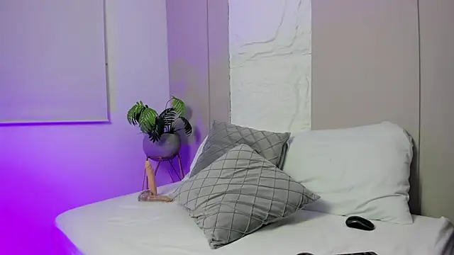 Snapshot of dalila_harris chatting on 03/03/26, 07:32 dalila harris online show from 03/03/26, 07:32