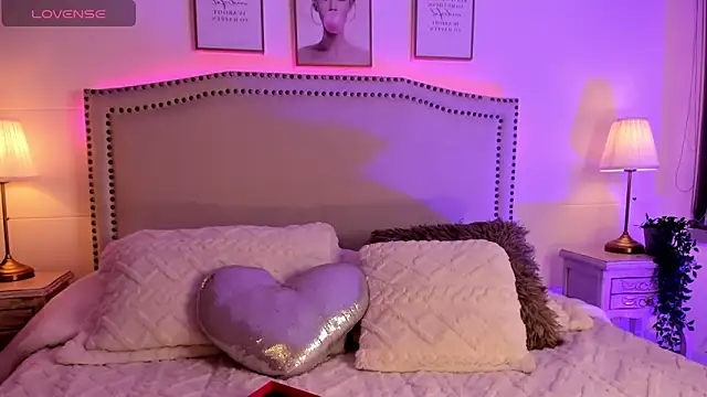 Daphne chers online show from 04/15/26, 10:10