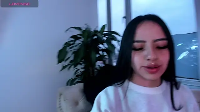 Daphne chers online show from 03/27/26, 12:06