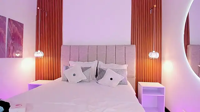 khloe-sweet online show from 02/11/26, 12:16