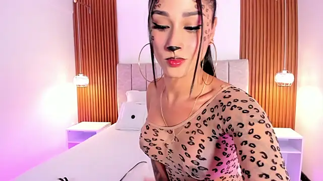 khloe-sweet online show from 10/28/25, 01:32