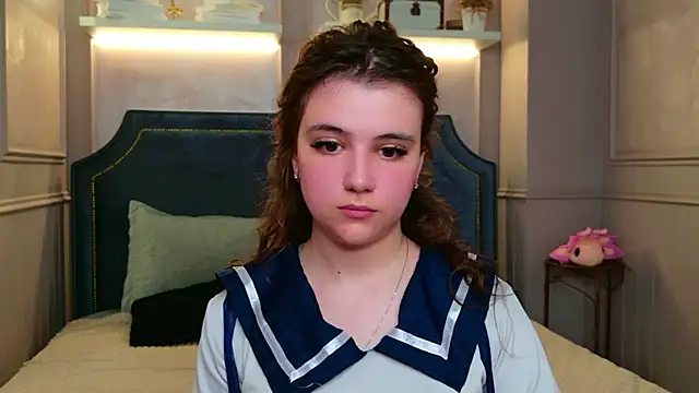 Pauline Heaven online show from 05/19/26, 05:36