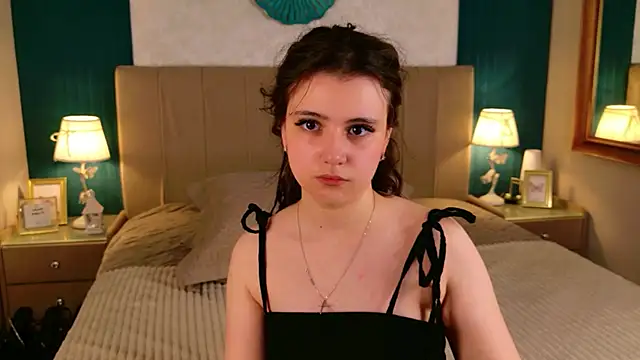 Pauline Heaven online show from 05/17/26, 05:40