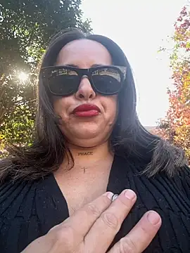 laarti online show from 10/01/25, 11:36