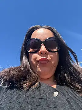 laarti online show from 10/02/25, 12:41