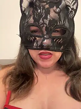 laarti online show from 11/17/25, 02:43