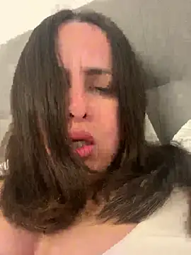 laarti online show from 10/25/25, 08:53