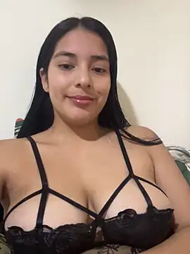 Snapshot of ariana_sweet87 chatting on 12/21/25, 06:31 ariana sweet87 online show from 12/21/25, 06:31