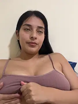 Snapshot of ariana_sweet87 chatting on 02/21/26, 07:05 ariana sweet87 online show from 02/21/26, 07:05