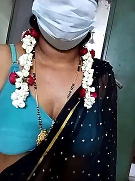 Snapshot of Tamil_Radha chatting on 02/19/25, 04:33 Tamil Radha online show from 02/19/25, 04:33
