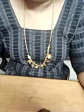 Snapshot of Tamil_Radha chatting on 10/09/25, 11:38 Tamil Radha online show from 10/09/25, 11:38