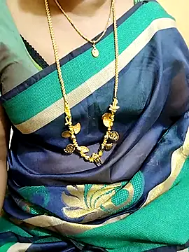 Snapshot of Tamil_Radha chatting on 10/16/25, 01:41 Tamil Radha online show from 10/16/25, 01:41