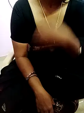 Snapshot of Tamil_Radha chatting on 02/01/25, 09:32 Tamil Radha online show from 02/01/25, 09:32