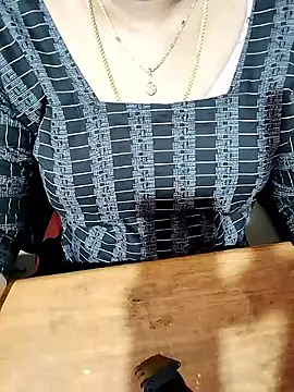 Snapshot of Tamil_Radha chatting on 09/22/25, 05:19 Tamil Radha online show from 09/22/25, 05:19