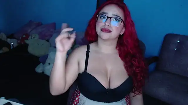 Snapshot of EstefyTabbo chatting on 02/12/26, 04:23 EstefyTabbo online show from 02/12/26, 04:23