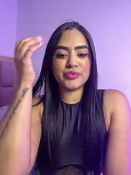 Snapshot of samyrosss6 chatting on 10/25/25, 02:55 samyrosss6 online show from 10/25/25, 02:55