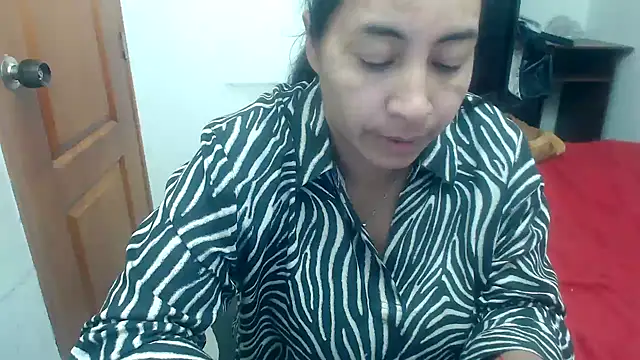 Snapshot of Siblleyx chatting on 03/04/25, 06:39 Siblleyx online show from 03/04/25, 06:39