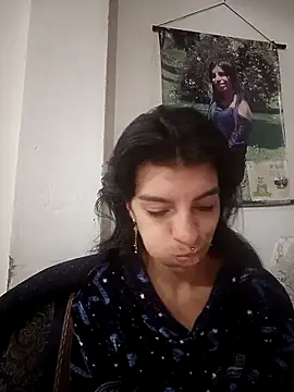 Snapshot of Ariell_Kieran chatting on 10/04/25, 06:20 Ariell Kieran online show from 10/04/25, 06:20