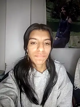 Snapshot of Ariell_Kieran chatting on 10/10/25, 04:13 Ariell Kieran online show from 10/10/25, 04:13