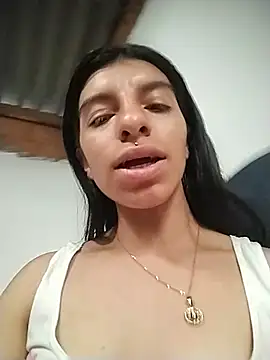 Snapshot of Ariell_Kieran chatting on 06/19/26, 09:42 Ariell Kieran online show from 06/19/26, 09:42