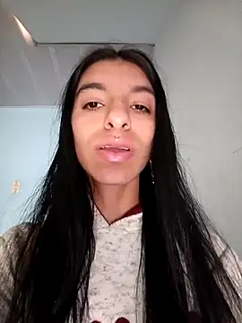 Snapshot of Ariell_Kieran chatting on 03/03/25, 09:05 Ariell Kieran online show from 03/03/25, 09:05