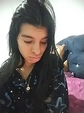 Snapshot of Ariell_Kieran chatting on 07/12/26, 03:40 Ariell Kieran online show from 07/12/26, 03:40