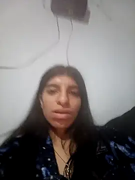 Snapshot of Ariell_Kieran chatting on 05/08/26, 02:04 Ariell Kieran online show from 05/08/26, 02:04