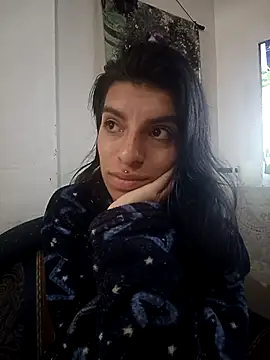 Snapshot of Ariell_Kieran chatting on 10/05/25, 06:26 Ariell Kieran online show from 10/05/25, 06:26