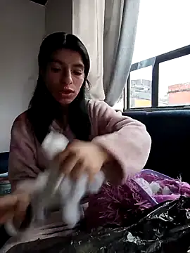 Snapshot of Ariell_Kieran chatting on 03/21/25, 07:46 Ariell Kieran online show from 03/21/25, 07:46